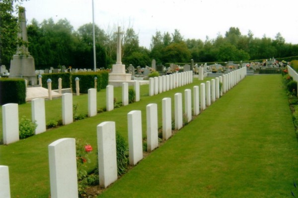MAUBEUGE (SOUS-LE-BOIS) CEMETERY