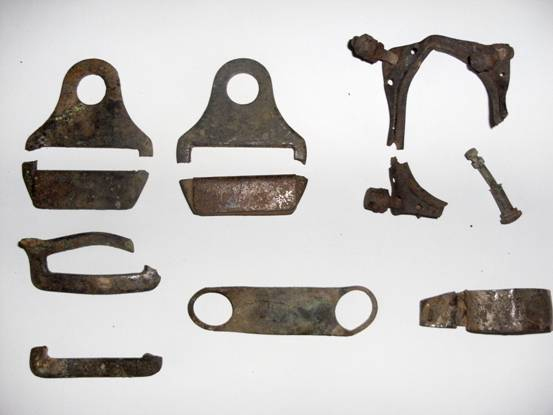 artefacts found at LL552’s crash site at Piencourt, France